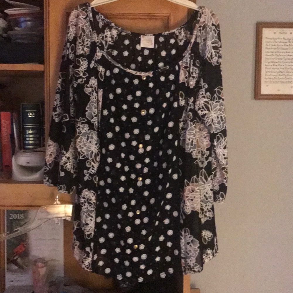 NWOT Women’s Maternity Top size L